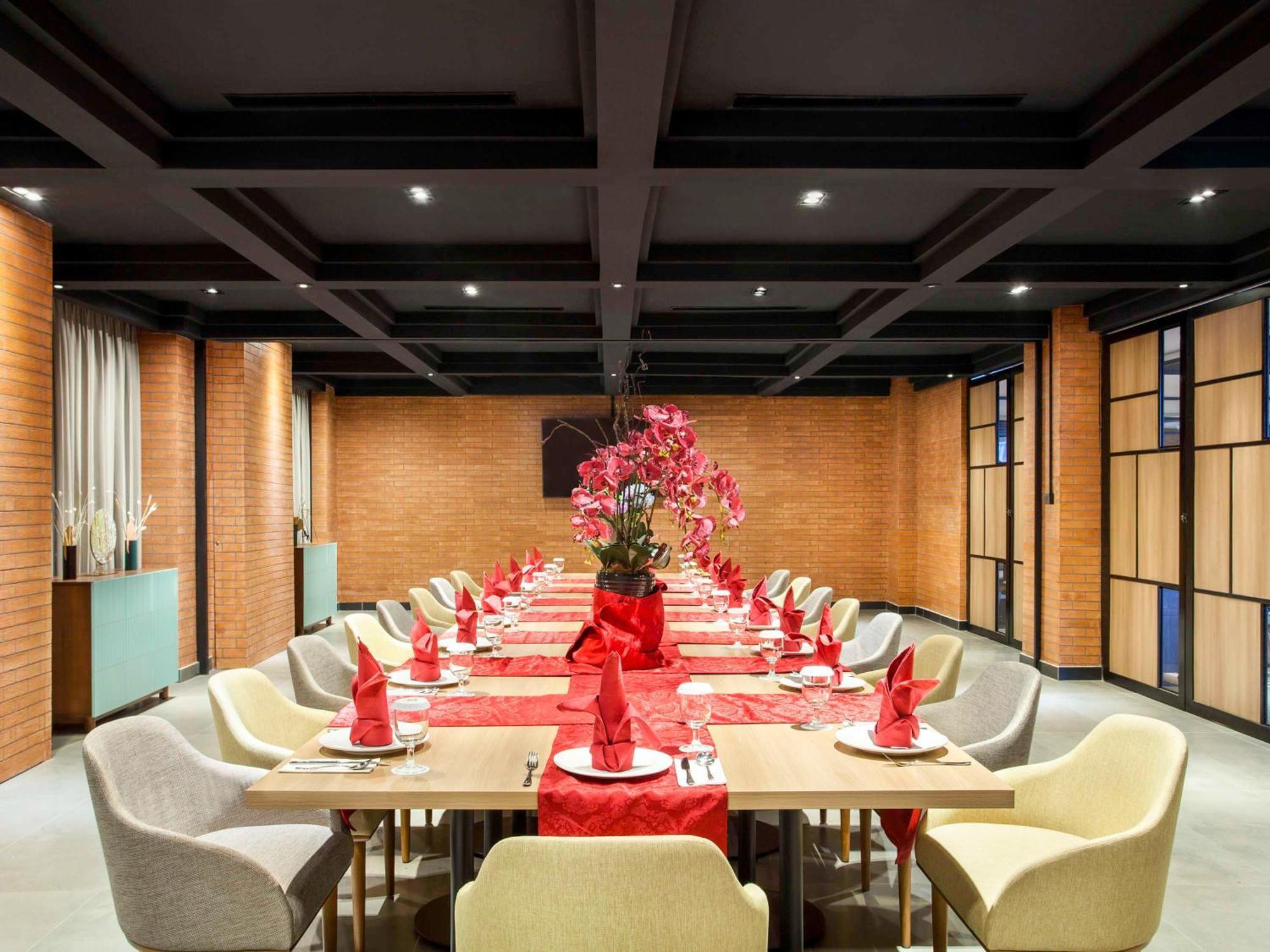 Ibis Styles Bekasi Jatibening Hotel Buitenkant foto