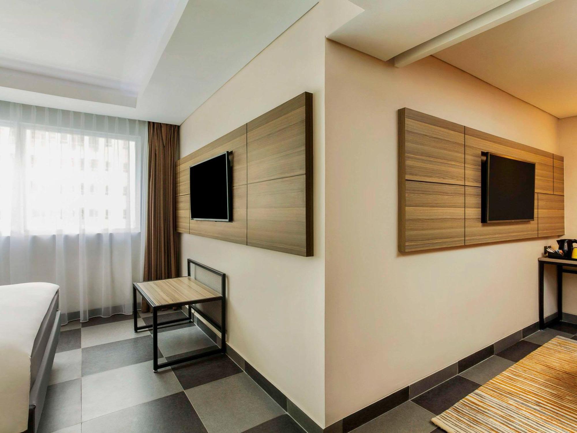 Ibis Styles Bekasi Jatibening Hotel Buitenkant foto