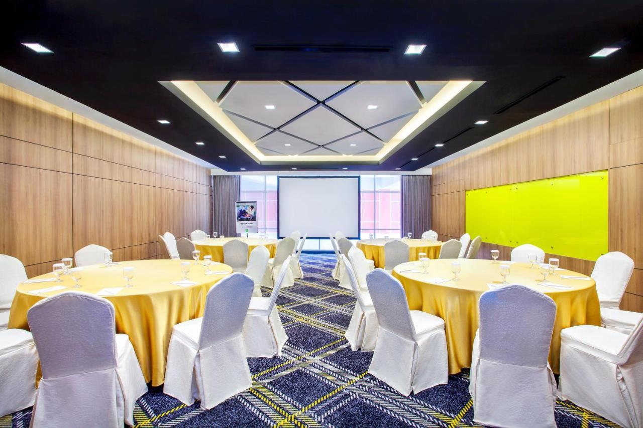 Ibis Styles Bekasi Jatibening Hotel Buitenkant foto